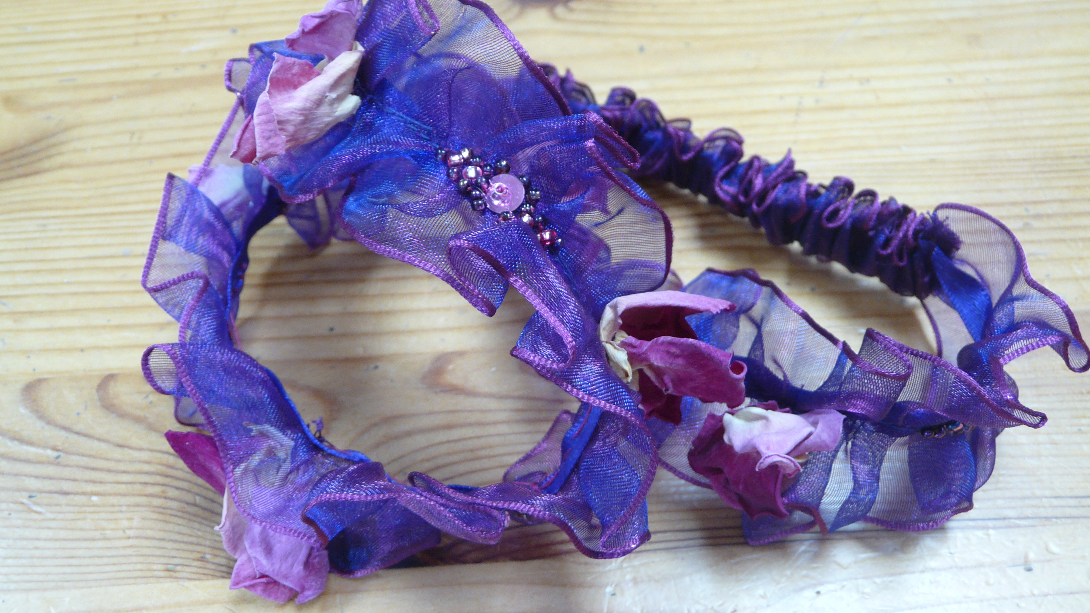 sewing, textile, embroidery, creative needle work, hairband, dried flowers, Stroud, Cotswold, organza fabric, sequins, 